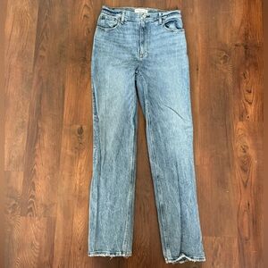 Abercrombie The 90s Straight Ultra High Rise